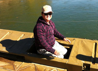 Жүжигчин Ц.Онон:”Надад хөхний даруулга тав, туфли зургаа байдаг”